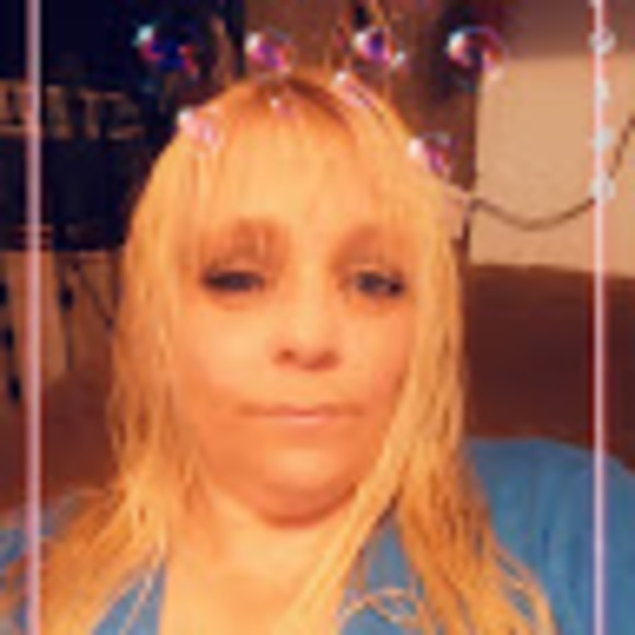 Meet your Posher, Chrissy - Picture 1 of 1